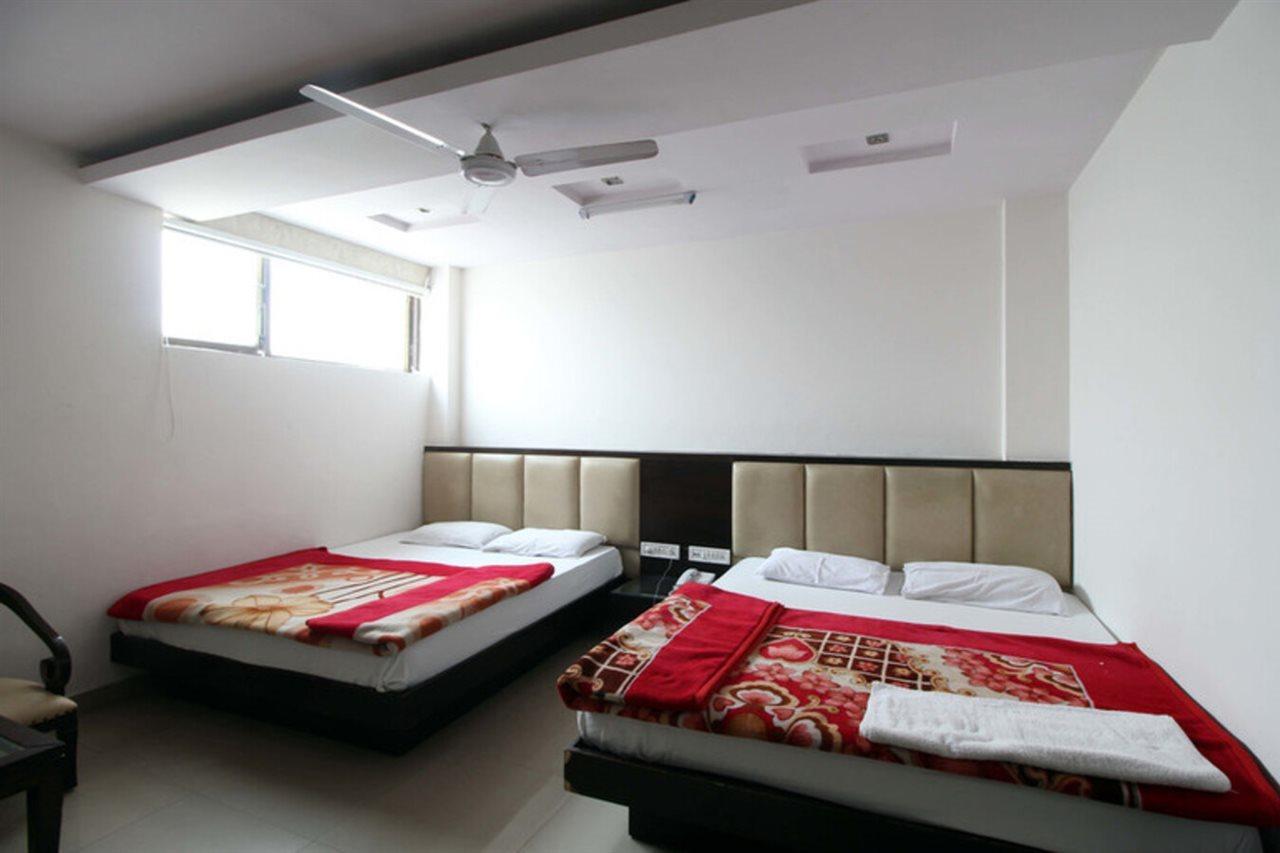 Hotel Shri Vinayak In City Centre At New Delhi Railway Station-By Rcg Hotels Екстериор снимка