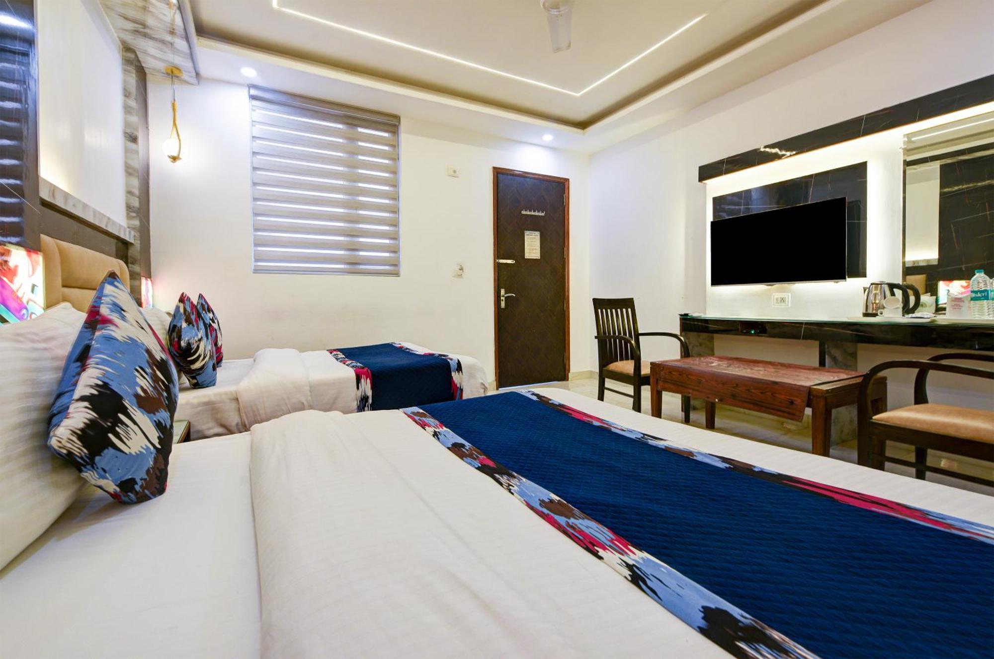 Hotel Shri Vinayak In City Centre At New Delhi Railway Station-By Rcg Hotels Екстериор снимка