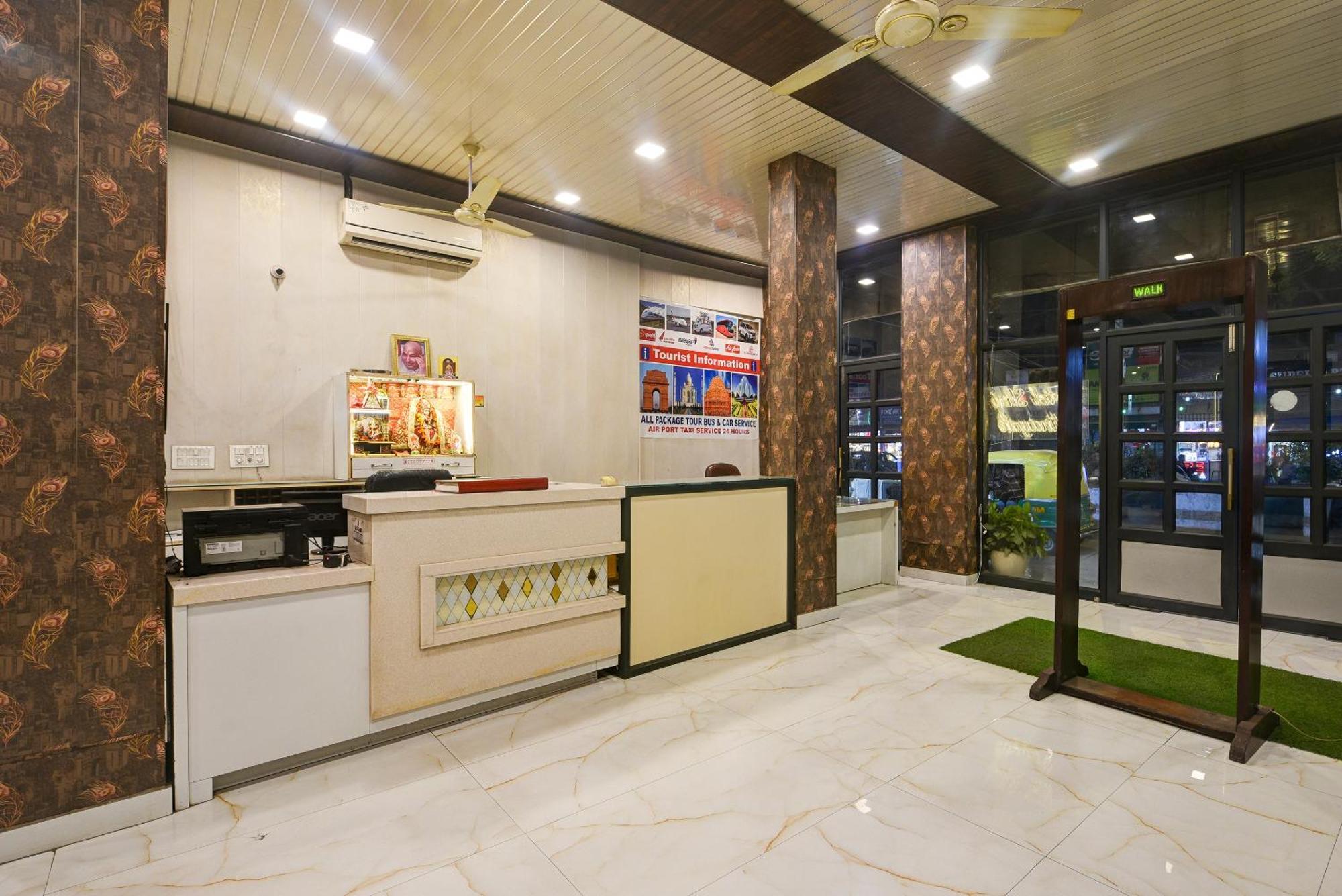 Hotel Shri Vinayak In City Centre At New Delhi Railway Station-By Rcg Hotels Екстериор снимка