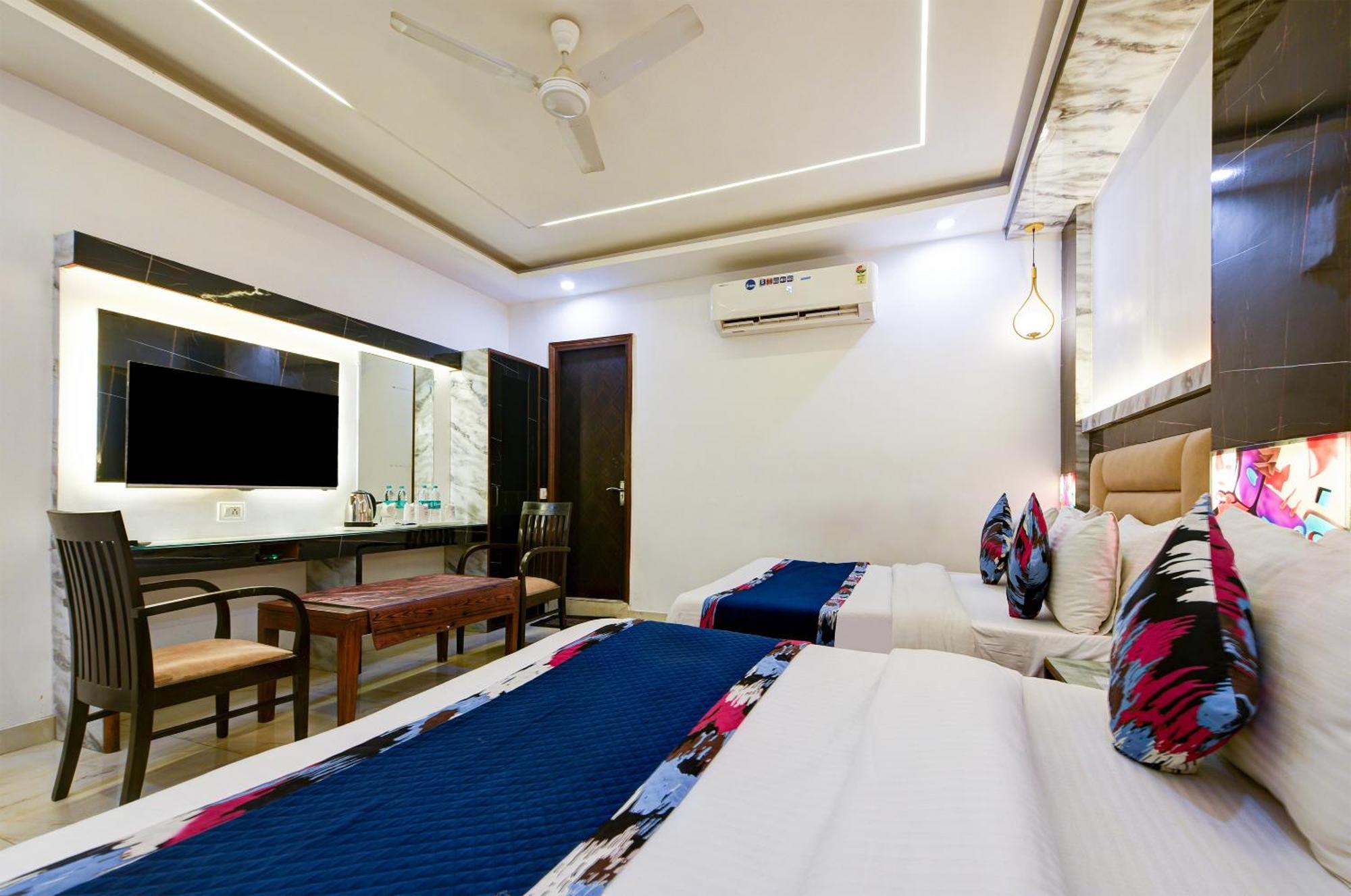 Hotel Shri Vinayak In City Centre At New Delhi Railway Station-By Rcg Hotels Екстериор снимка