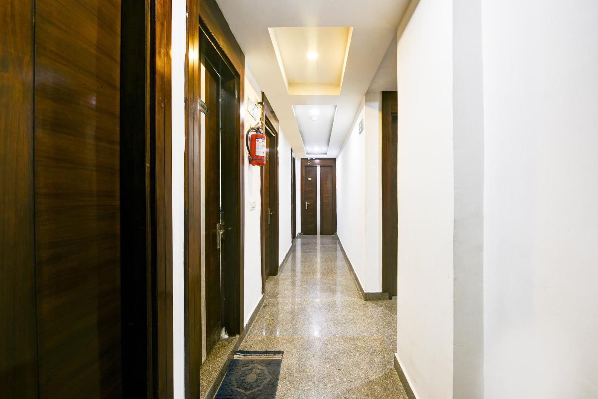 Hotel Shri Vinayak In City Centre At New Delhi Railway Station-By Rcg Hotels Екстериор снимка