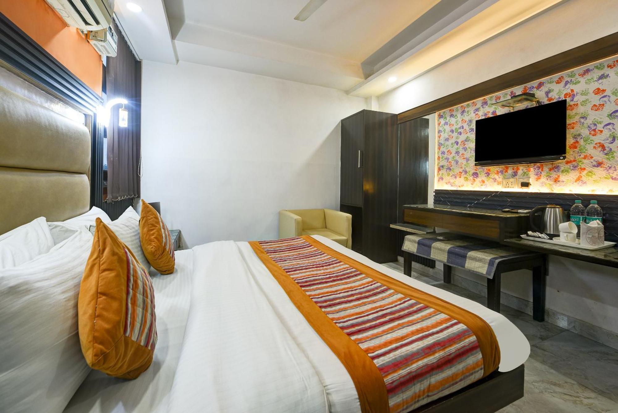 Hotel Shri Vinayak In City Centre At New Delhi Railway Station-By Rcg Hotels Екстериор снимка