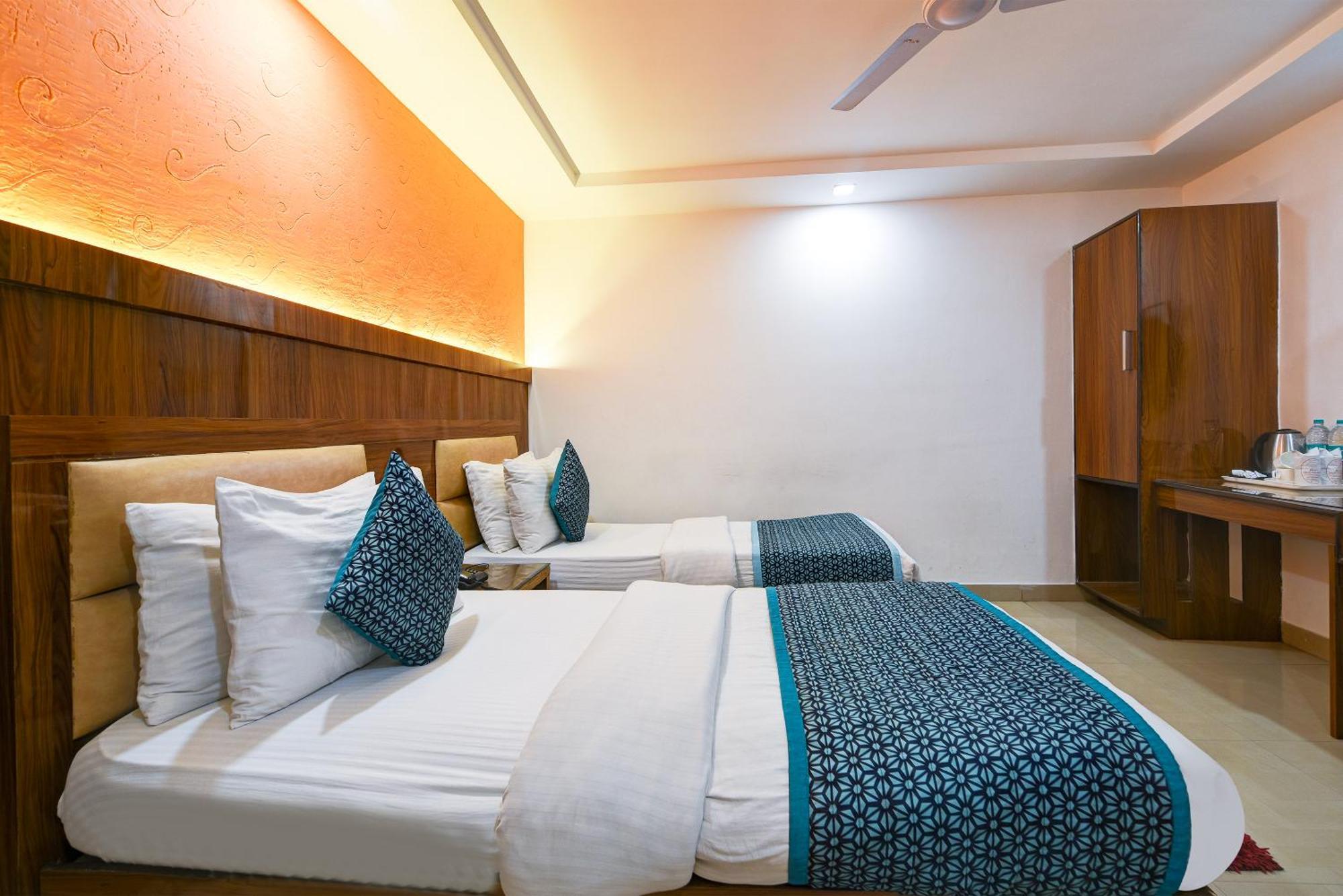 Hotel Shri Vinayak In City Centre At New Delhi Railway Station-By Rcg Hotels Екстериор снимка
