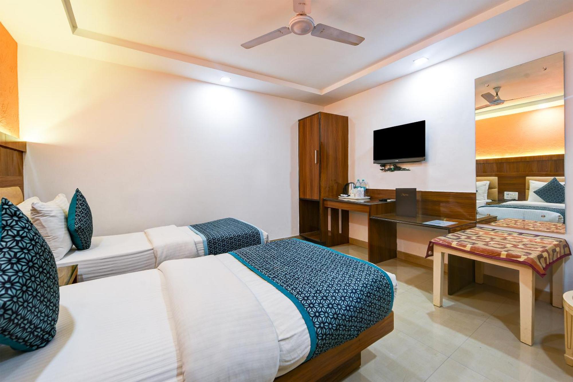 Hotel Shri Vinayak In City Centre At New Delhi Railway Station-By Rcg Hotels Екстериор снимка