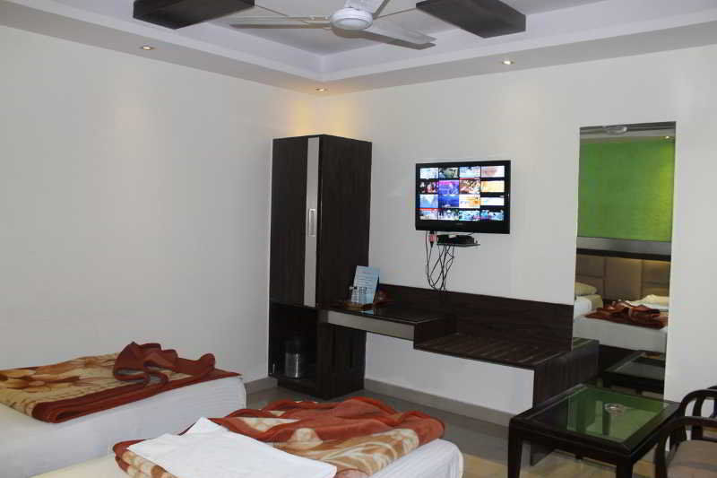 Hotel Shri Vinayak In City Centre At New Delhi Railway Station-By Rcg Hotels Екстериор снимка