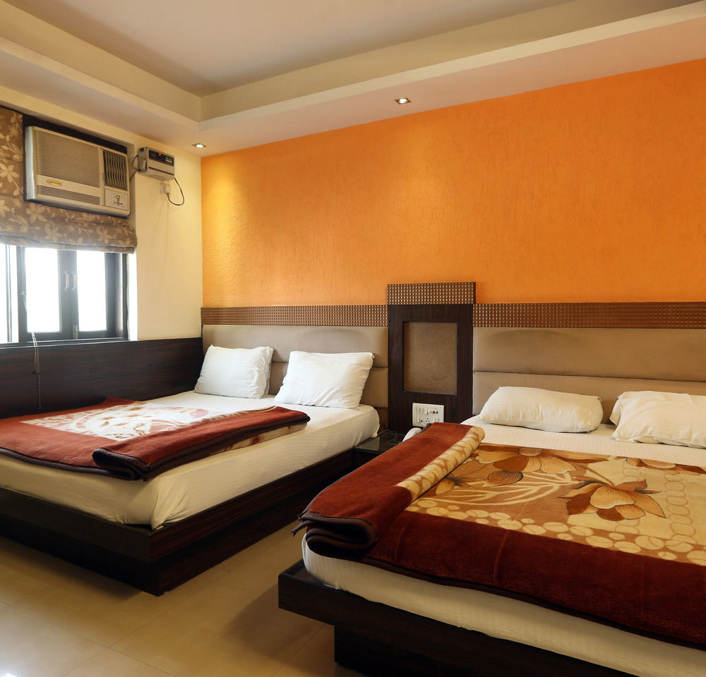 Hotel Shri Vinayak In City Centre At New Delhi Railway Station-By Rcg Hotels Екстериор снимка