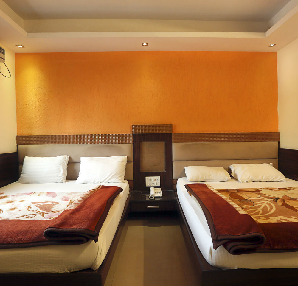 Hotel Shri Vinayak In City Centre At New Delhi Railway Station-By Rcg Hotels Екстериор снимка